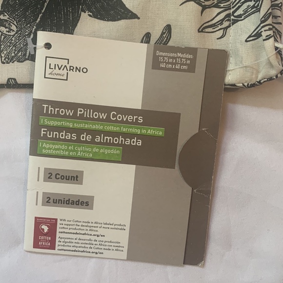 NEW Throw Pillow Covers Chinoiserie Cream Black Floral Print Zipper Set of 2 - Picture 2 of 4